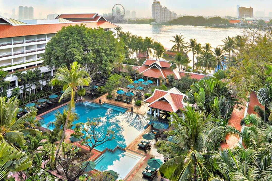 Drohnenfoto vom Anantara Riverside Bangkok Resort