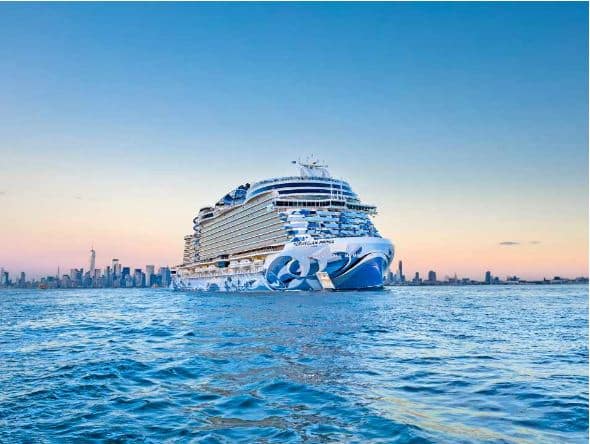 Norwegian Prima vor New York