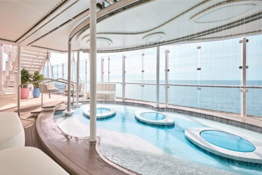 Wasserspiele Indoor auf der Mein Schiff Relax