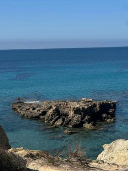 Bucht mit Blick auf Felsen auf Mallorca