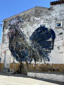 Streetart in Form eines Huhns