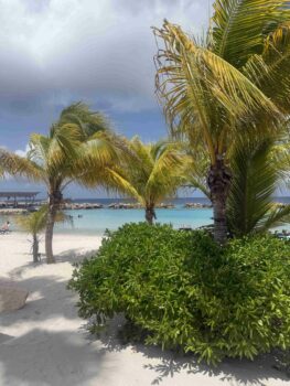 Strandabschnitt bei Mambo Beach