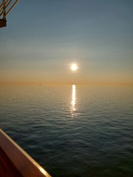 Sonnenaufgang auf der Nordsee