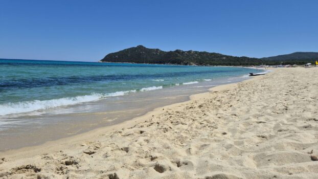 Strand und Meer auf Sardinien